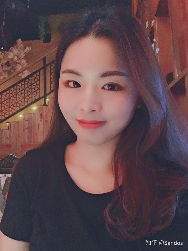 有个漂亮女朋友是什么体验?