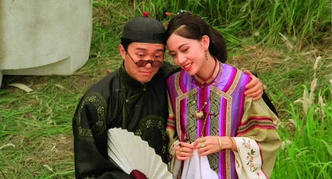 《审死官》剧照,梅艳芳饰演状王宋世杰(周星驰 饰)的夫人.