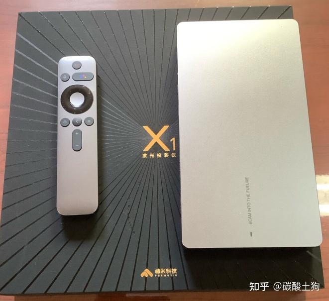 投影仪推荐我对比了4款火爆的轻薄投影仪最后果断选择峰米x1