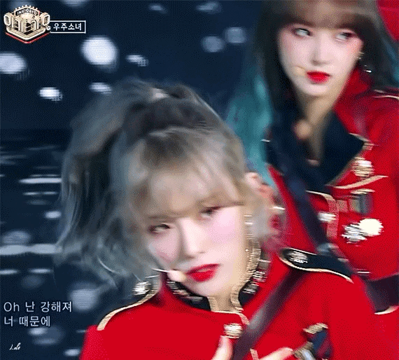 韩国女团成员有哪些惊为天人的瞬间?