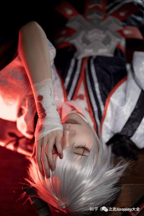 为喜欢的角色cosplay,为cp发糖成了同人绘师:采访千城
