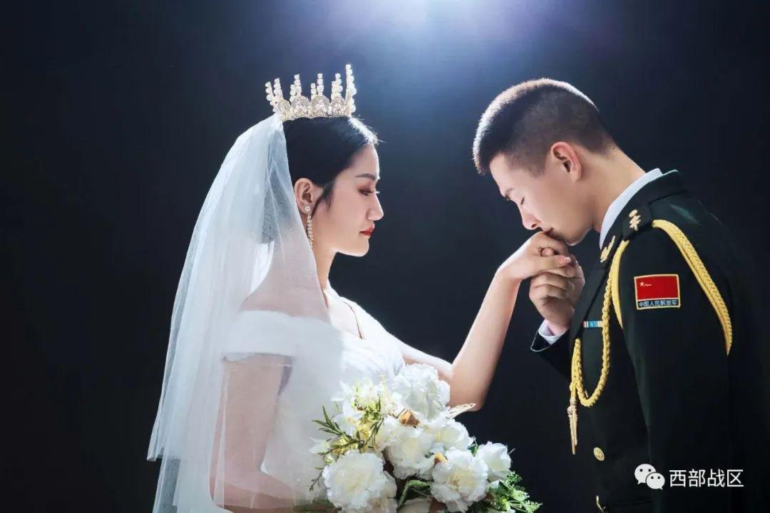 我能想到最浪漫的事就是与你拍下婚纱照