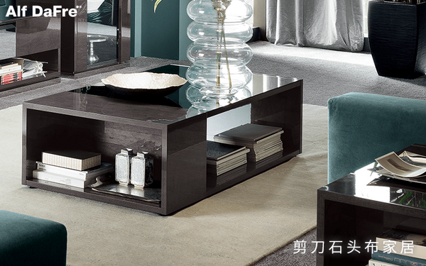 造型别致的现代轻奢茶几,也能成为客厅空间的精彩点缀