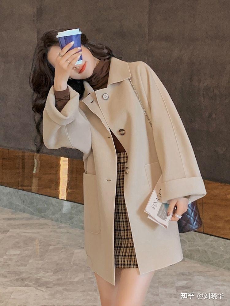 杏色呢子搭配什么颜色的打底好