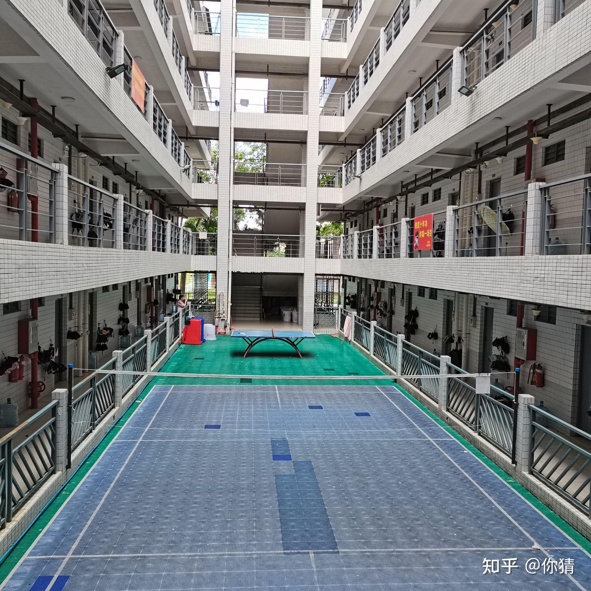 广东外语外贸大学南国商学院的宿舍条件如何?校区内有
