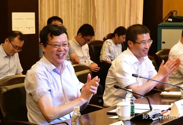 华为公司ceo任正非一行访问了东南大学 ,东南大学党委书记左惟,校长