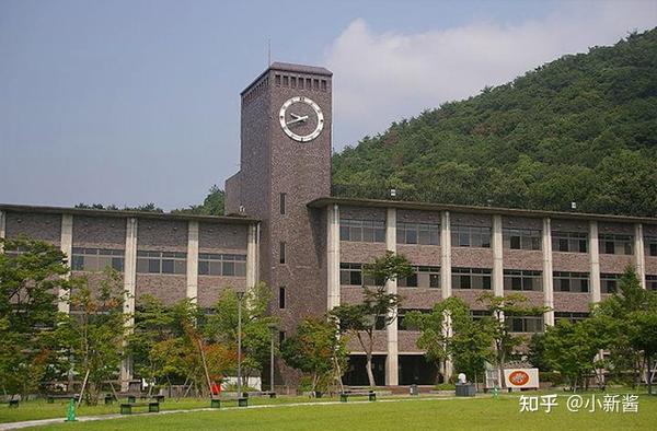 成蹊大学,成城大学,明治学院大学,神奈川大学,独协大学,国学院大学