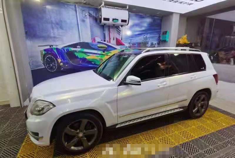 奔驰glk300改装,奔驰glk300改装内饰 奔驰glk300改色百变金色 一种自豪油然而生