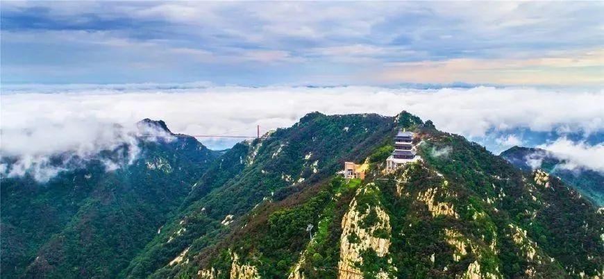 拍摄于沂蒙山银座天蒙旅游区内,2016年新开景区,仅一年时间游客量超