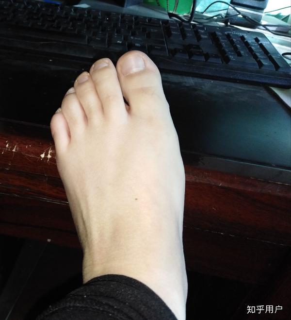 女孩子有一双好看的脚(不是腿)是一种什么样的体验?
