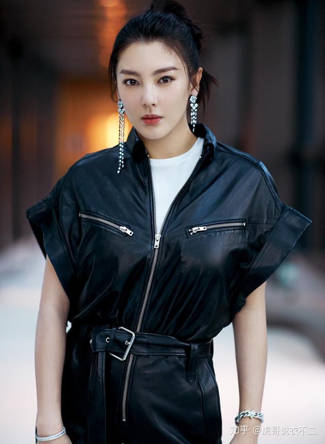 性感女神张雨绮性格直爽豪迈衣品穿搭更是又酷又美