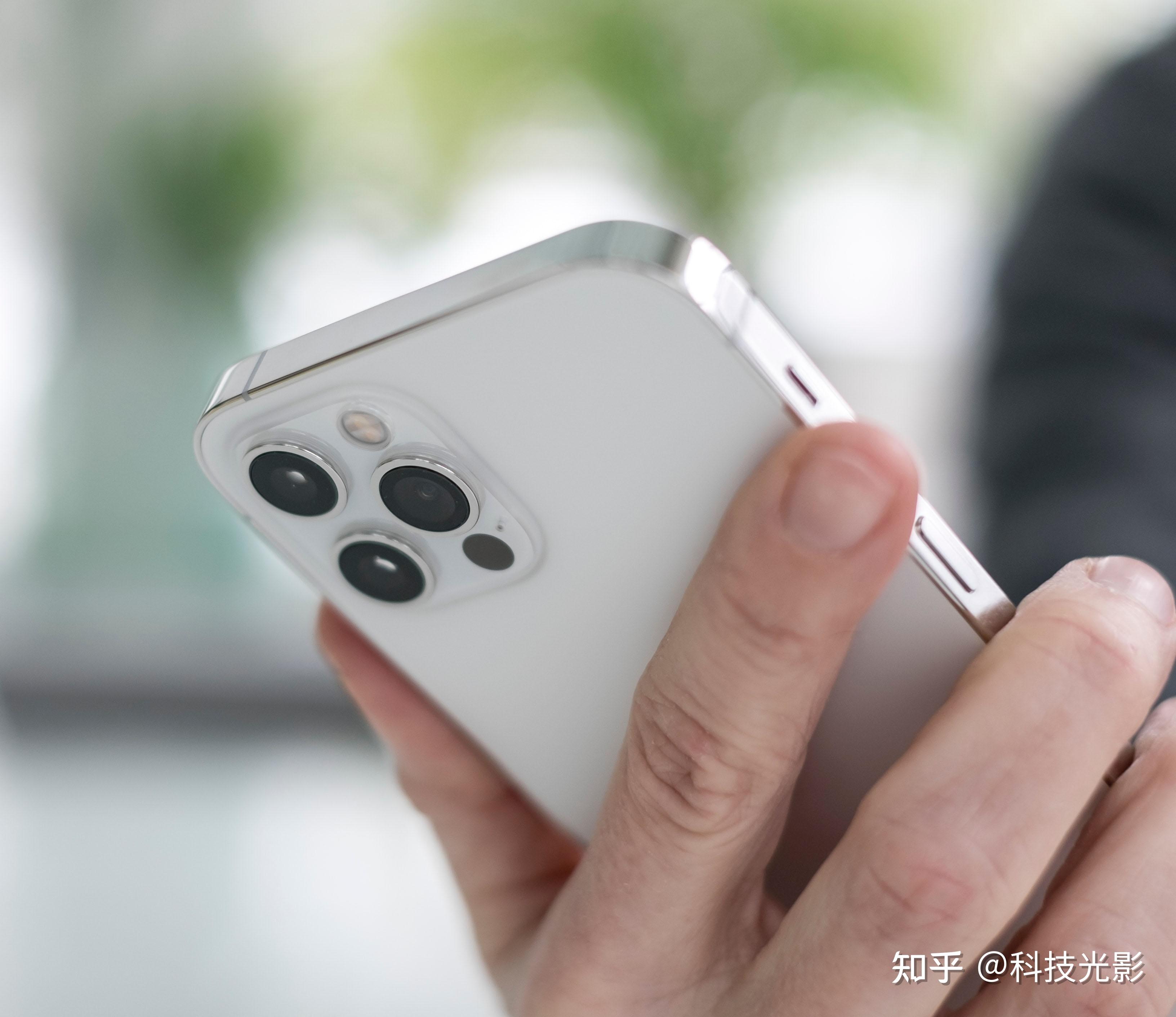 iphone12综合1400降幅这才是618手机销量王的原因