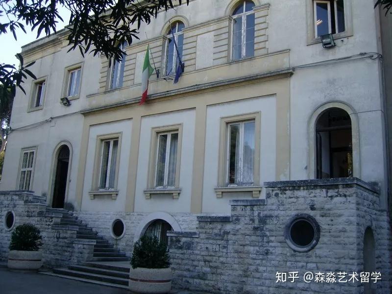 巴里音乐学院亚历山德里亚音乐学院始建于1858 年,是为了纪念伟大音乐