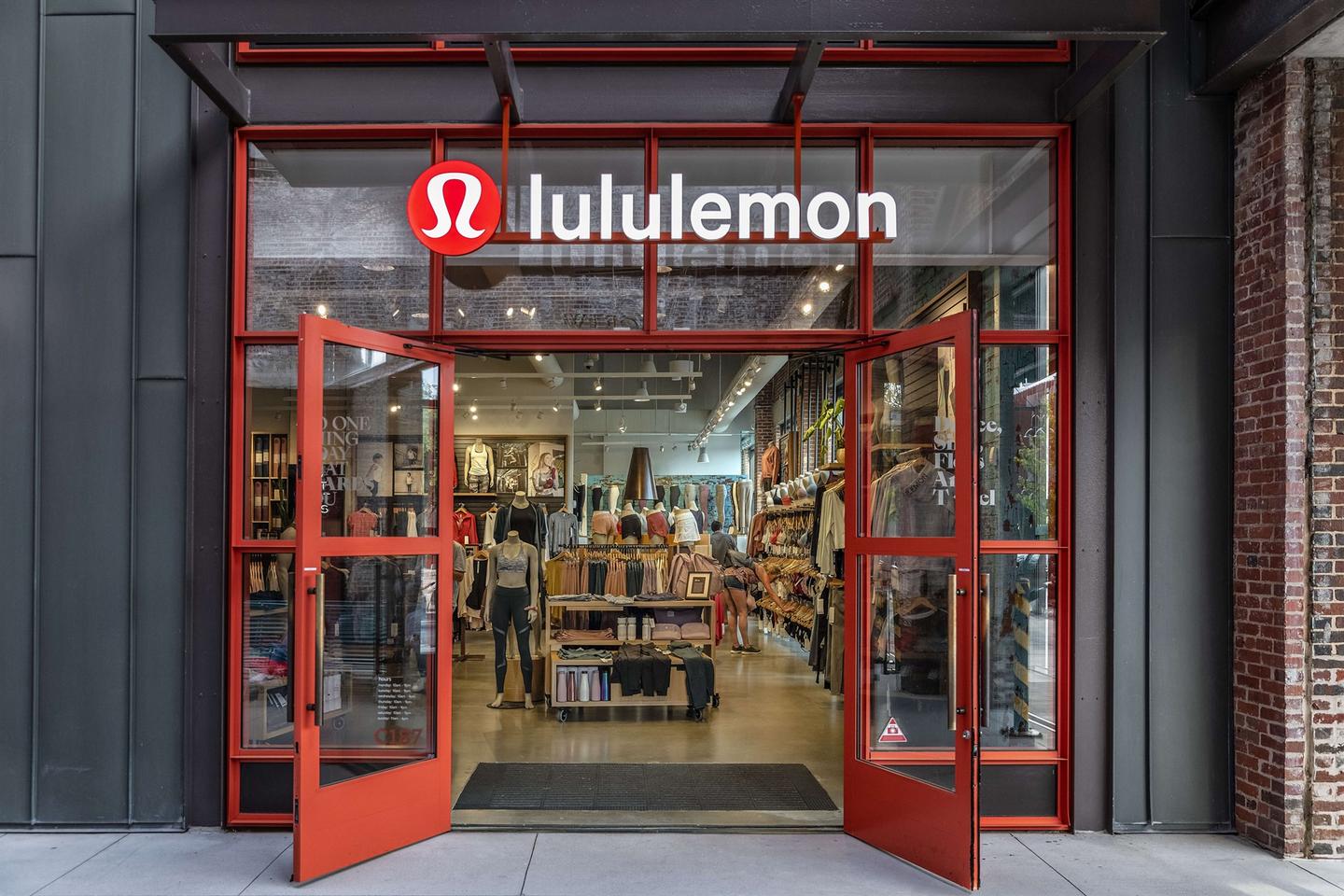 魔幻的lululemon(二 知乎