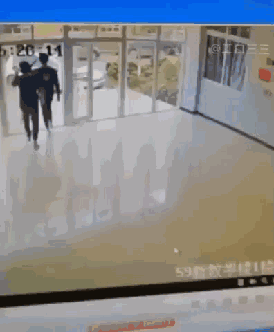 快乐就是这么简单! 存在我手机里最久的一个动图