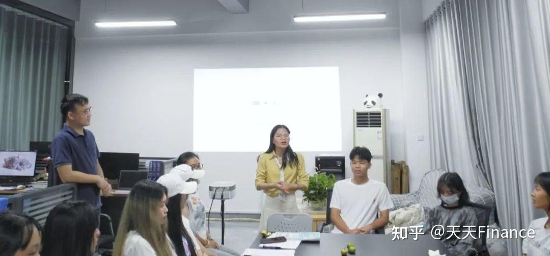 广西城市职业大学何金秀厚植职教初心当好理想信念播种人