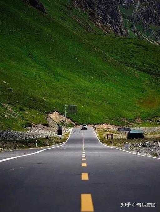 新疆拥有天堂美景的独库公路要醒了