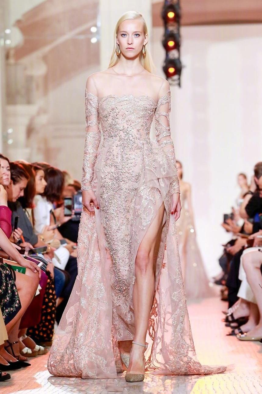 仙女裙与国模更配?eliesaab巴黎高定秀场,五位国模同台