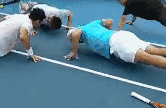 手指的疼痛基本消失,为了预防再次发生损伤的风险,我们需要锻炼手指的