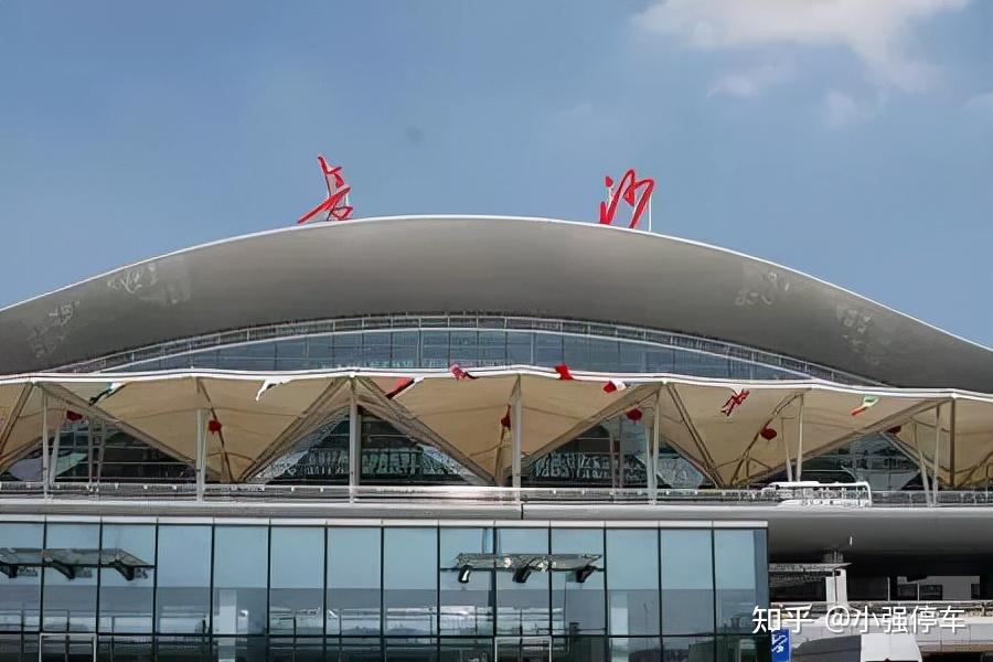长沙机场停车场收费多少钱一天长沙黄花机场最新停车场收费标准机场