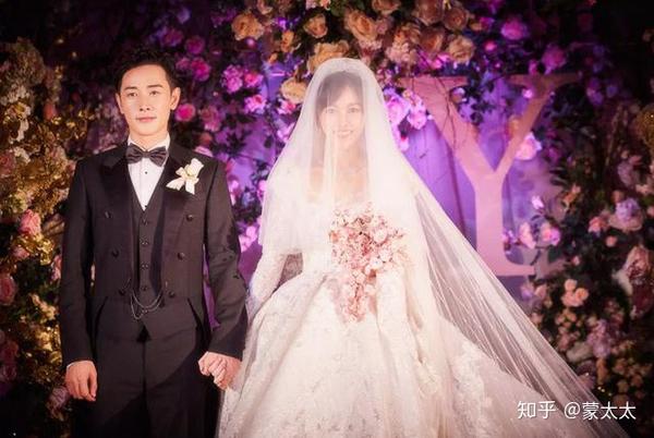 愿以此生倾付深情唐嫣罗晋甜蜜婚照曝光下