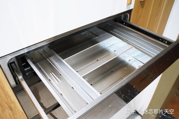 三层结构,全国标二星级;餐具再无烦恼,康宝消毒柜xdz110-esv2的使用