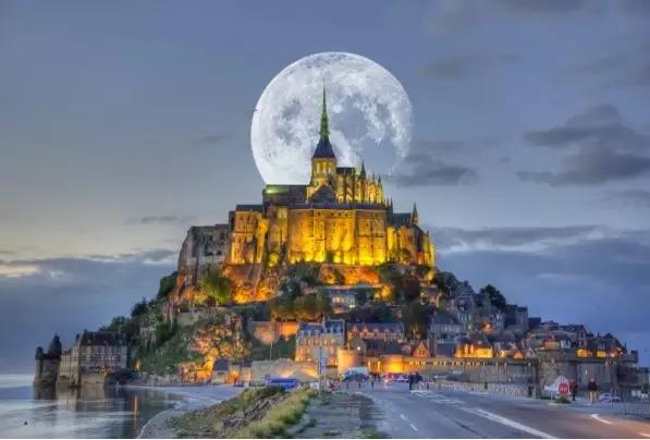 去世界五大最美城堡感受童话王国的浪漫气息