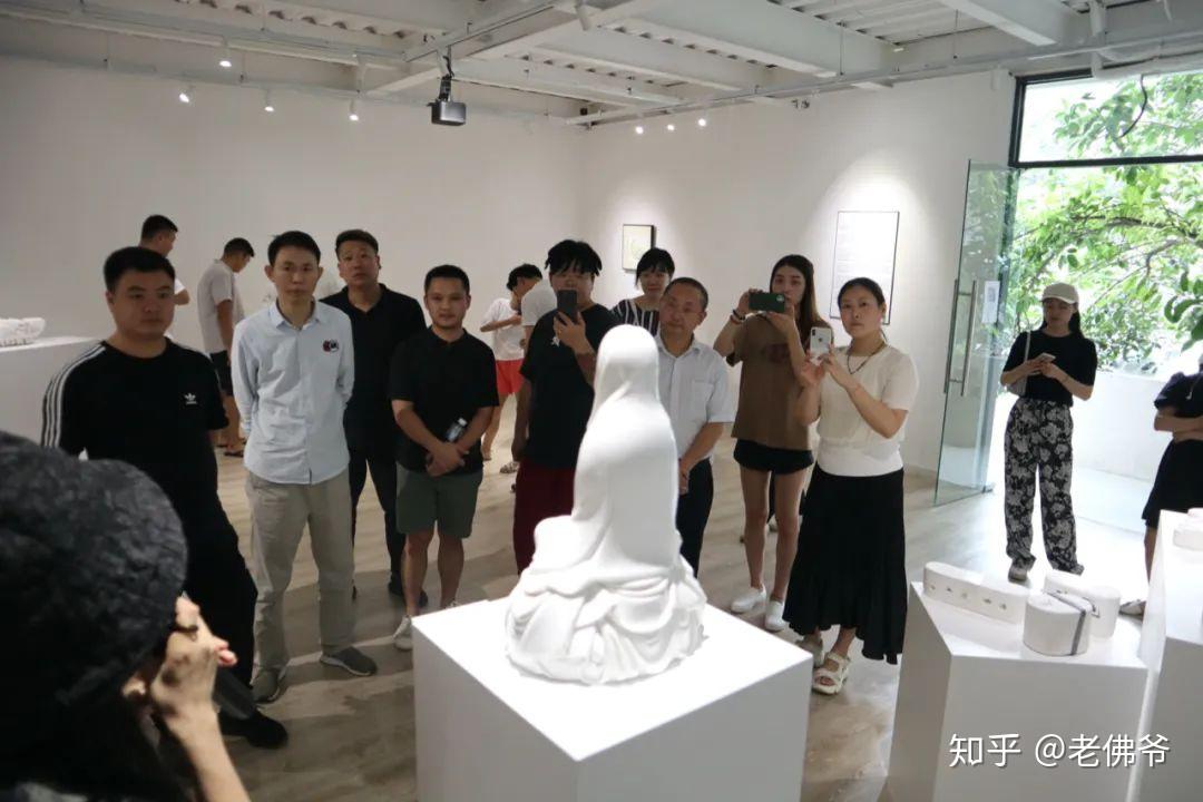 单元,展出作品16组,共邀请了5位德化当代陶瓷艺术家:苏献忠,郑振雷