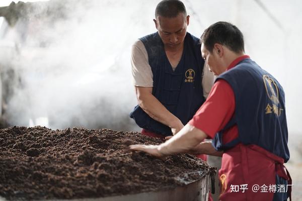 酱香白酒酿造工艺是什么一文读懂酱香白酒的酿造工艺