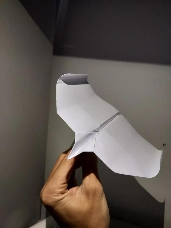 哈气纸飞机中的战斗机珠海科技学院首届纸飞机大赛