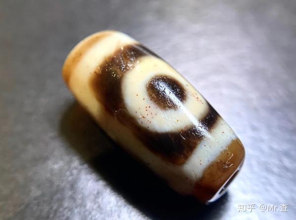 个人认为入手天珠如果单单只为作为普通配饰完全可以买个台湾高仿天珠