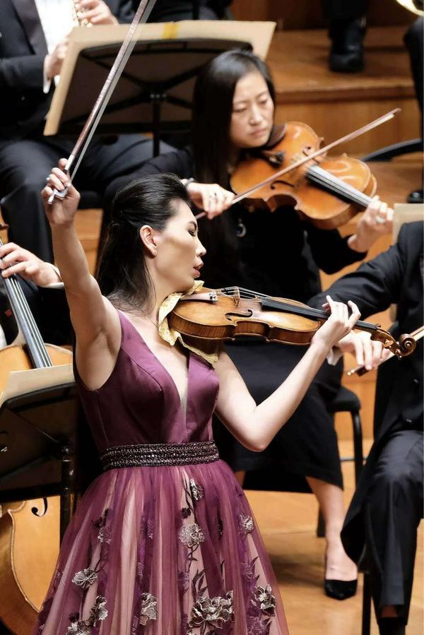 小提琴演奏家陈怡携名琴亮相国家大剧院与国交进行浪漫的对话
