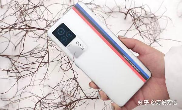 小芳觉得性价比比较高的手机有以下四款iqoo7,oppofind x3,苹果11和