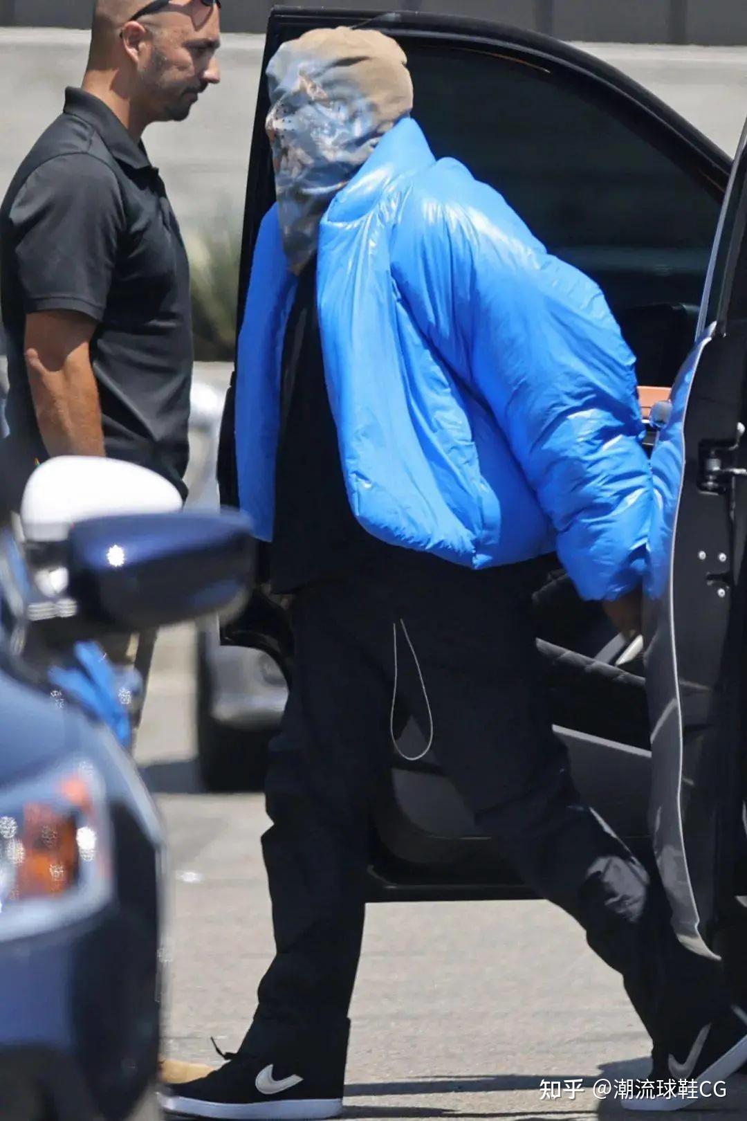 说唱圈的"悍匪"kanye,丝袜套头第一人!