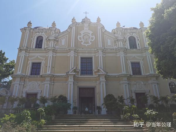 若瑟圣堂建于1758年,在笔者到访的澳门古建筑中仅晚于圣母雪地殿教堂