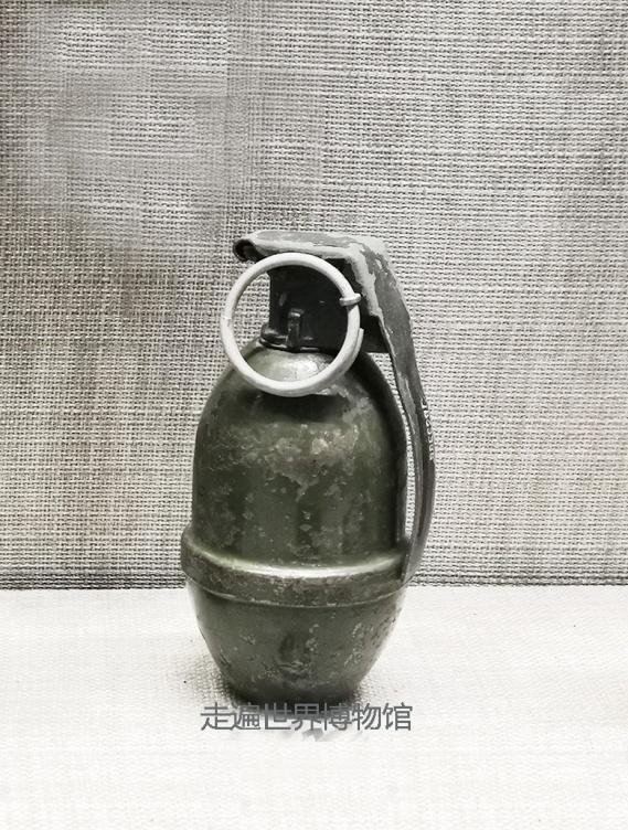 中外各式手榴弹集锦,最大的比成人腿还长,军事博物馆看展