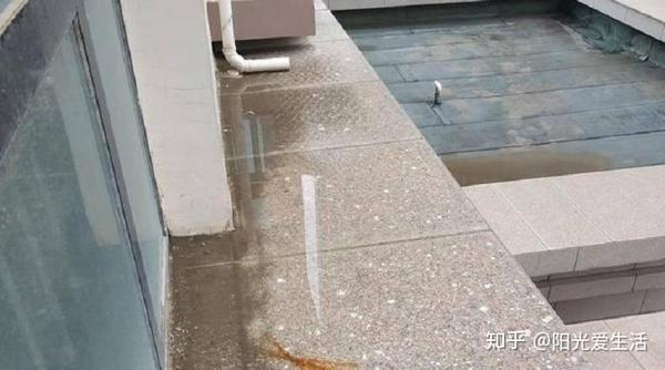 买房的时候没在意,也不懂,选了三楼的腰线房,腰线房有