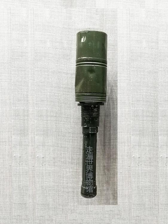 中外各式手榴弹集锦,最大的比成人腿还长,军事博物馆看展