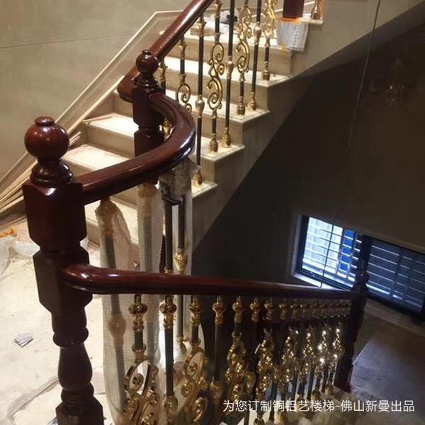 宜城铜艺雕花楼梯扶手令人惊艳的图