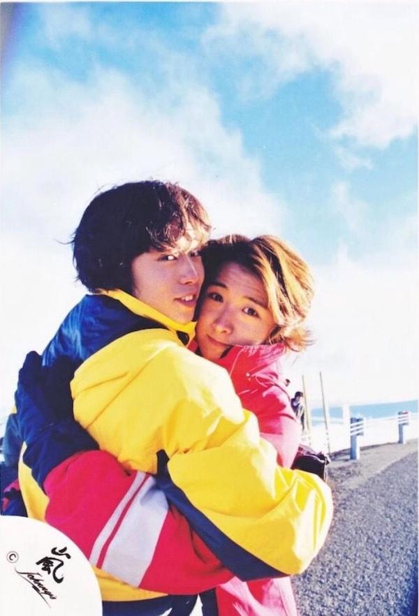 请向我安利arashi的leader大野智白面包时期的盛世美颜
