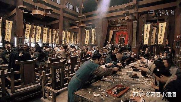 说起古代的路边小酒铺, 和咱们现在一瓶一瓶或者一杯一杯的酒不同