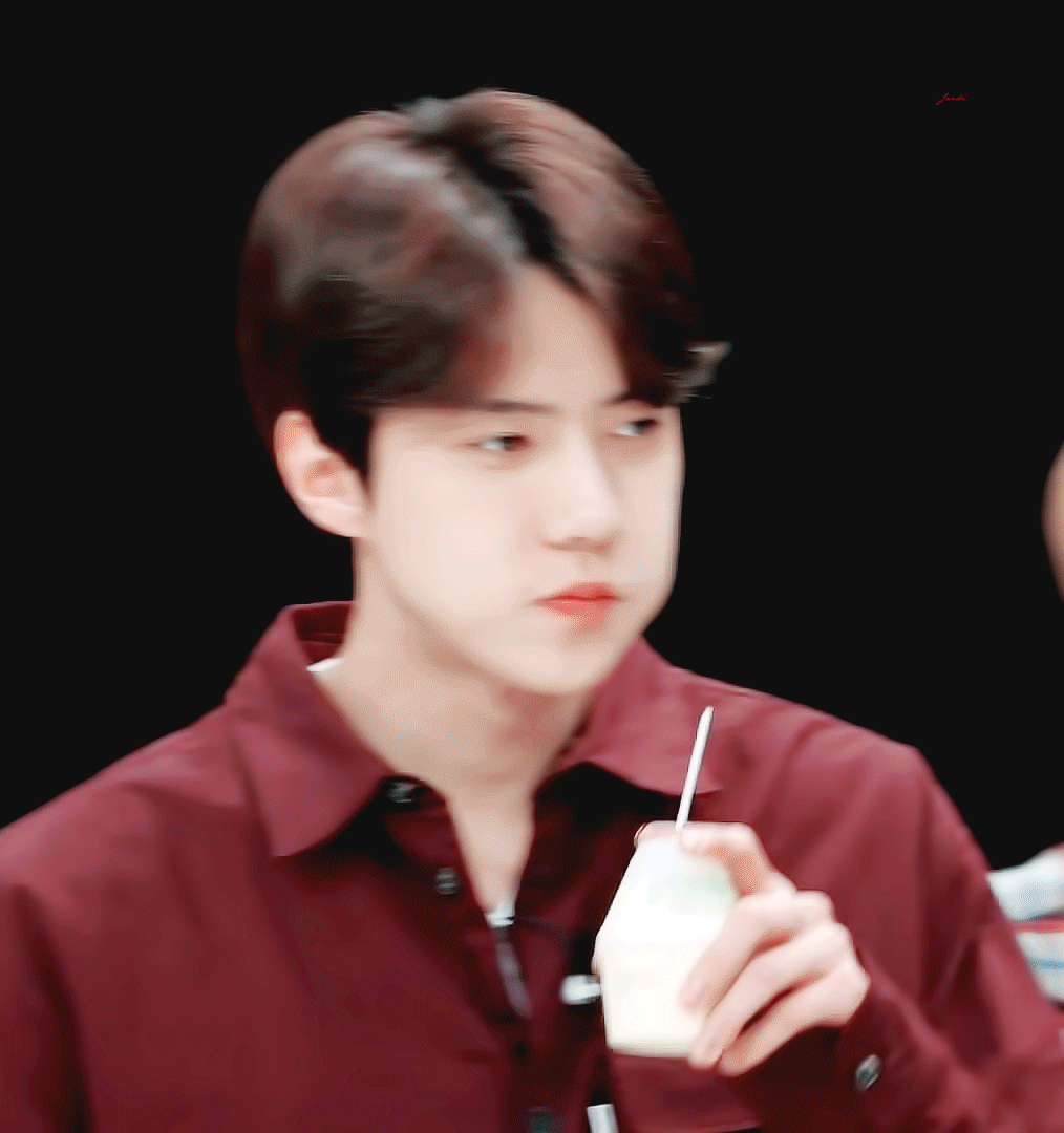 如何评价吴世勋的颜和性格?