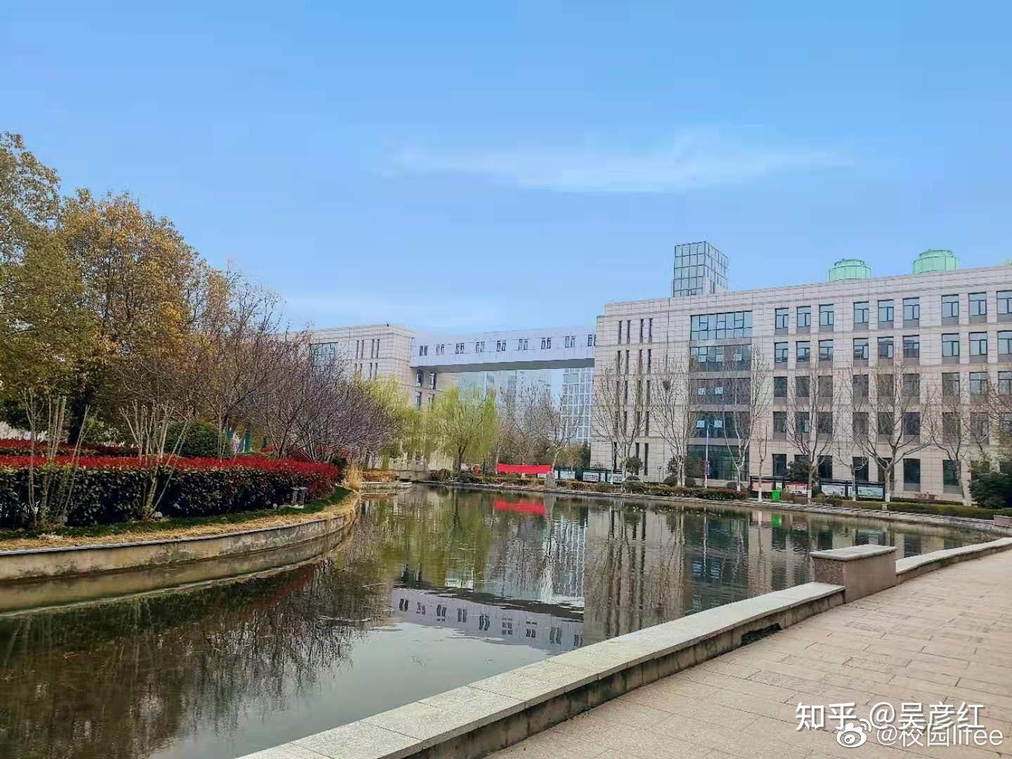 河南经贸职业学院的校园环境如何?
