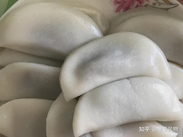 延边豆沙糯米饺子,有点像小月亮.摄影/燕飞来,图/汇图网