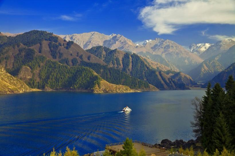 新疆天山天池美景