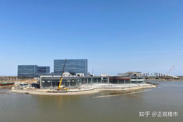 绿地城投杭州湾新区项目迎头直追创业大厦双创论坛孵化中心创新大厦
