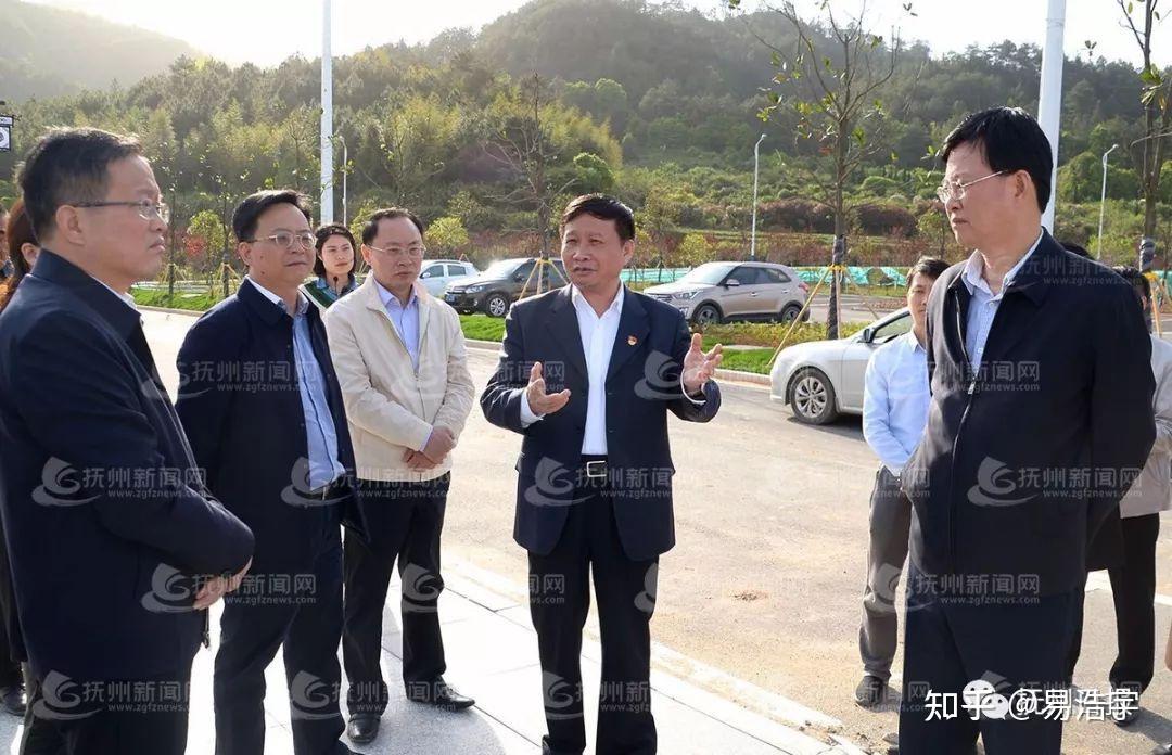 随手刷"今日头条",就看到原江西省政协副主席,抚州市委书记肖毅落马的