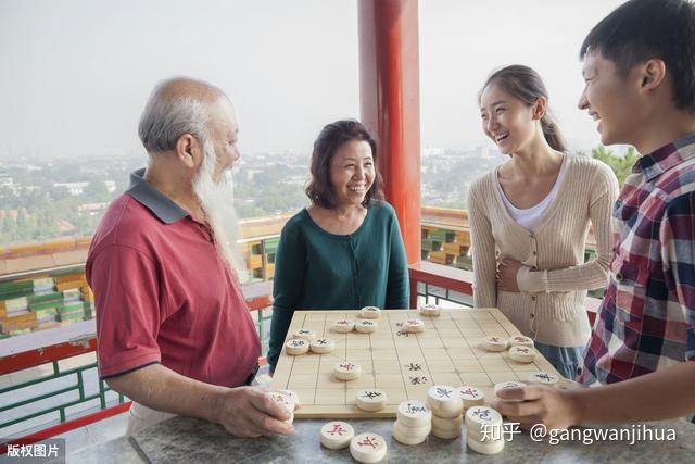 老年人喜欢下象棋这5件事很关键一定要做到位