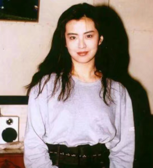 张曼玉: 王祖贤: 张柏芝: 林青霞: 关之琳: 李若彤: 周海媚: 周慧敏