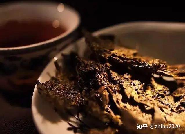 请问这是茶叶发霉了吗?